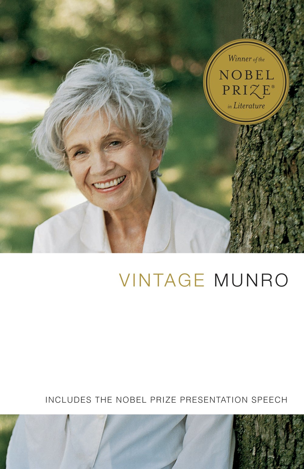 Book World Mourns Alice Munro | Book Pulse