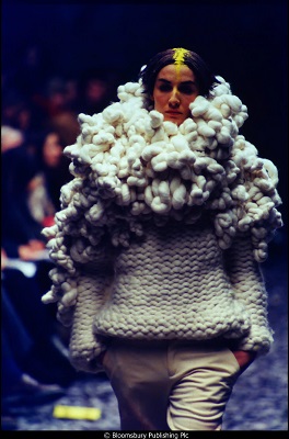 Alexander McQueen - Spring/Summer 1999  Knit fashion, Knitwear fashion,  Knitting designs